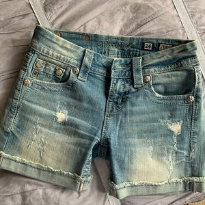 Miss me jean shorts size 24